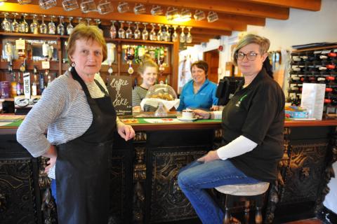 brenda lewis and staff with lilwen joynson 0