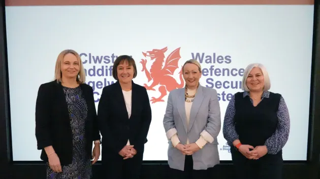 Leanne Connor of Thales, Secretary of State for Wales Jo Stevens;,Cabinet Secretary for Economy, Rebecca Evans Stephanie Eden of Airbus 