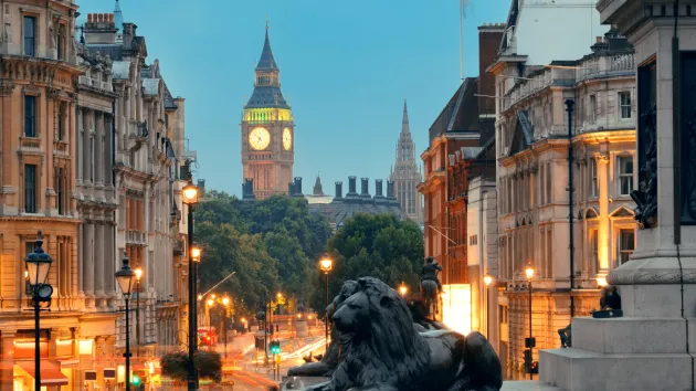 Trafalgar Square and Big Ben - London 